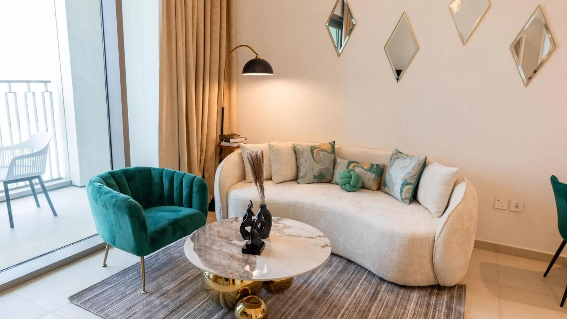 Ina Homes - 1Bhk Downtown Views Direct Access To Dubai Mall contacts