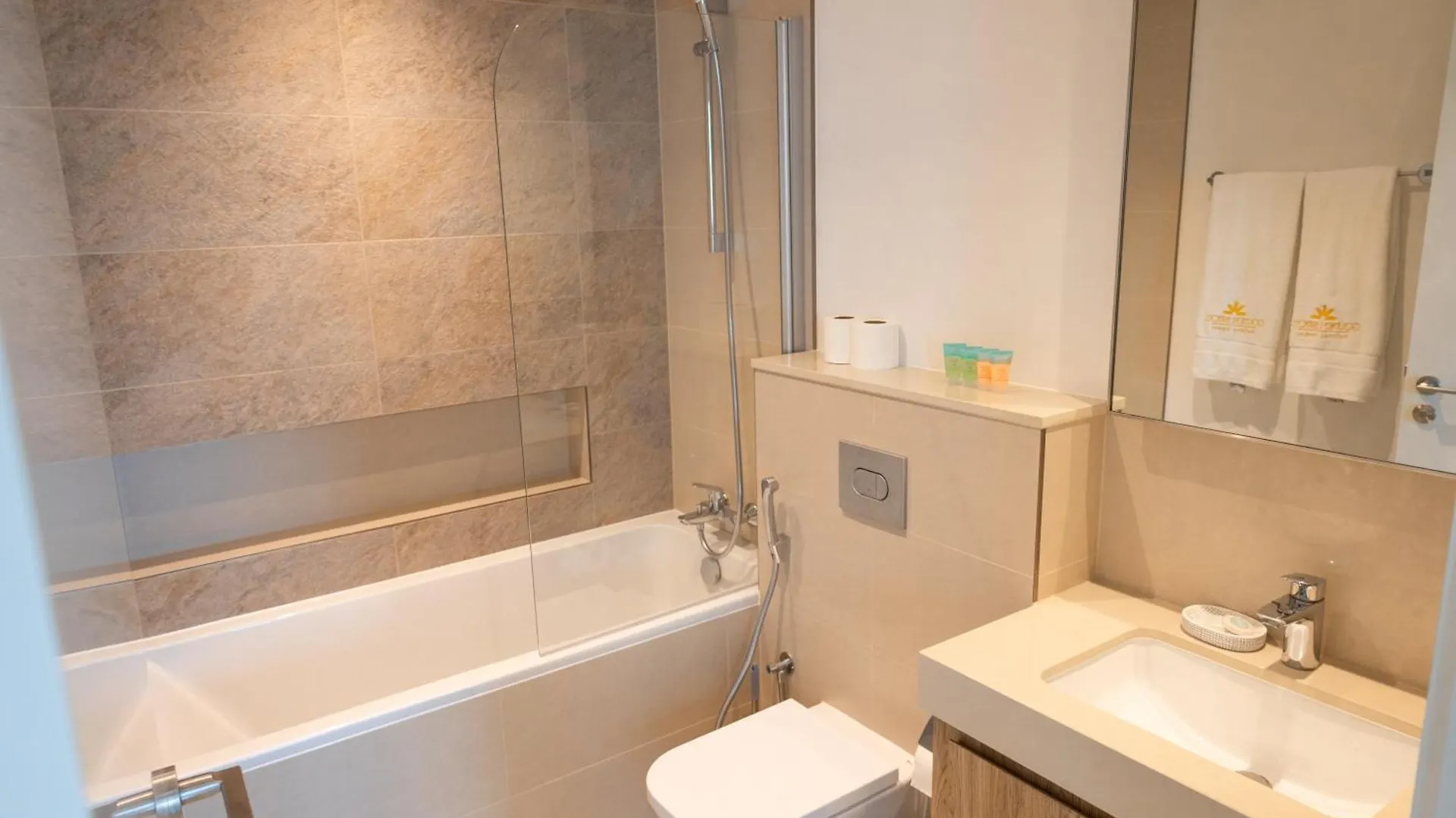 Ina Homes - 1Bhk Downtown Views Direct Access To Dubai Mall 0*,  United Arab Emirates